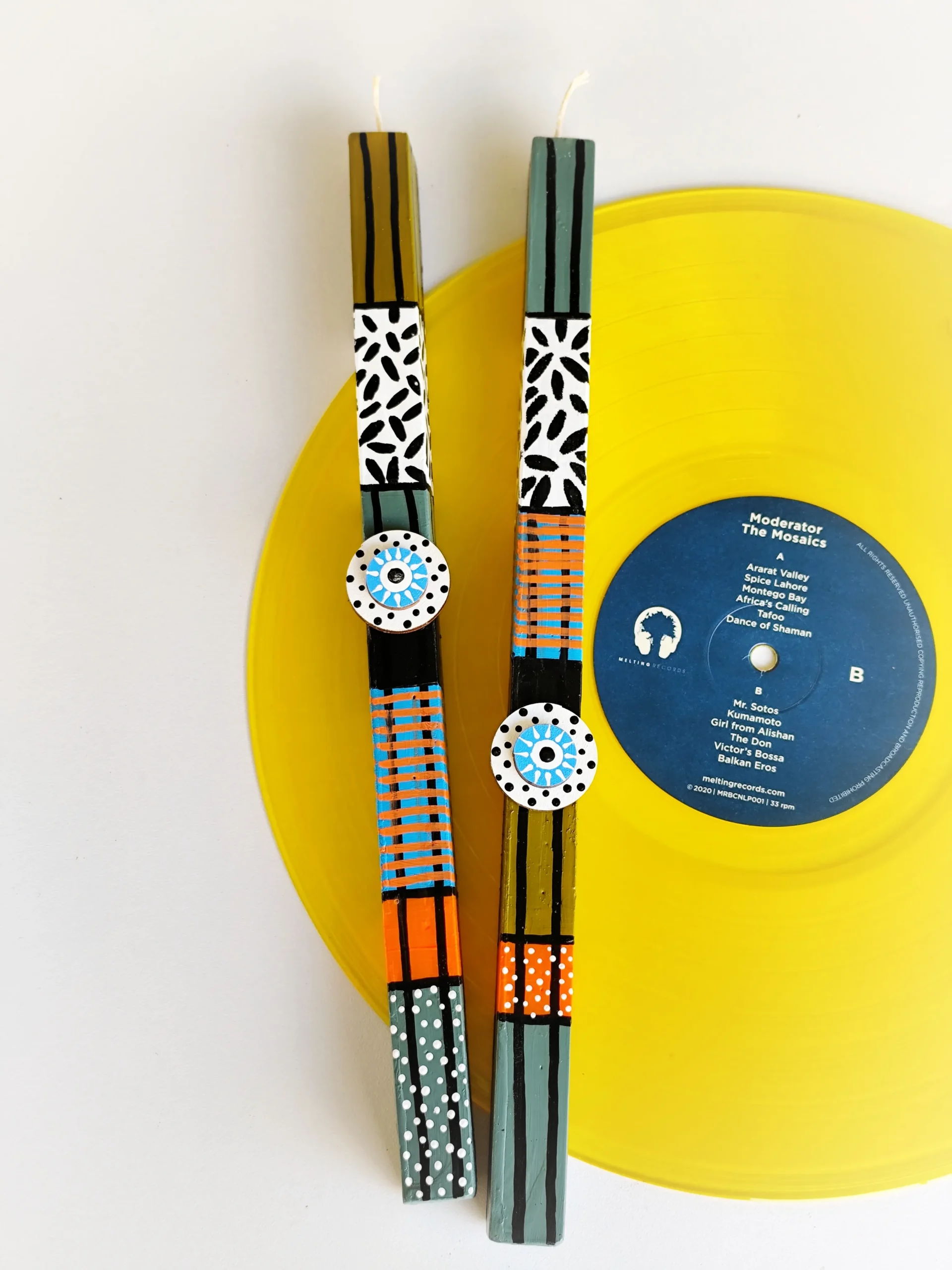 Χειροποίητη Πασχαλινή Λαμπάδα Funky με Ξύλινο Μάτι - Image 2